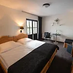Ari Am 招待所 4*